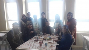 Esen İbak, Çanta'da Kermese Katıldı