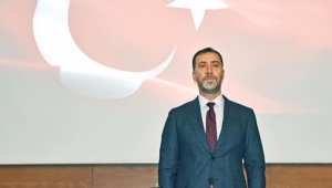 Yılmaz: Bayrak Yırtmak Onların Şerefsizliği, Bayrak Dikmek Bizim Şerefimizdir!