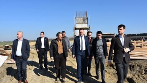 AK Parti, TOKİ'nin Alipaşa Şantiyesini İnceledi