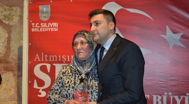 Başkan Esen'den Şehit Annesine Plaket