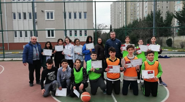İBB Abdülezel Paşa Ortaokulu, "Sokaklar Bizim" dedi