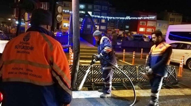 Sanatkârlar Caddesi'nde Yağmur Suyu Hattı Temizleme Çalışması Yapıldı