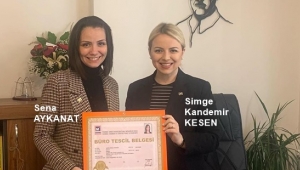 Sena Aykanat'a Büro Tescil Belgesi Sunuldu