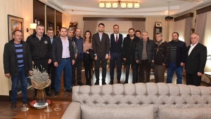 Yılmaz, Varnalı Konutları'nın Sakinlerini Ağırladı