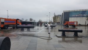 Alt Geçitlerden Duraklara Her Yer Dezenfekte Ediliyor