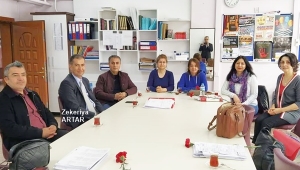 Artar, Kadın Öğretmenlerin Özel Günlerini Kutladı