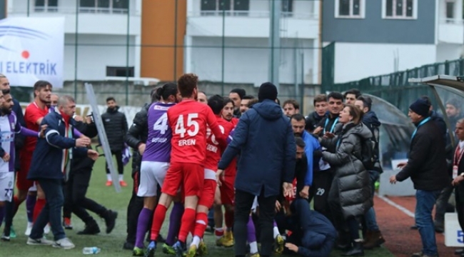 Hopaspor - Silivrispor Maçında Yaşanan Olaylarla Alakalı PFDK Raporu Açıklandı!