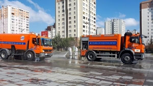 Meydanlarda Koronavirüs Temizliği Başladı