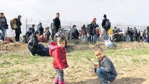 Silivri Demokrasi Platformu'ndan Sınırdaki Mültecilere Yardım