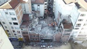 Silivri Eski İlçe Emniyet Binası Yıkıldı