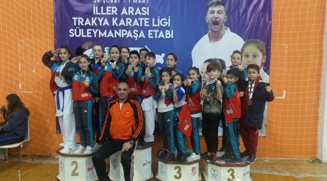 Silivri Karate Kulübü Galibiyetlere Doymuyor