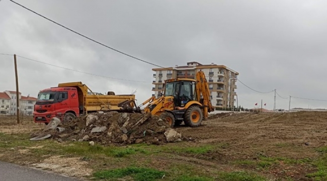 Yeni Mahalle'de Kaçak Dökülen Hafriyat Temizlendi