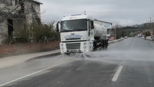 Yollar köşe bucak yıkanıyor