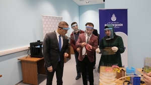 İBB'den Sağlık Çalışanlarına Yüz Koruyucu Maske!