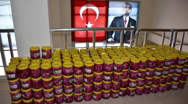 TÜRAM'da Hazırlanan 370 Adet Turşu İhtiyaç Sahiplerine Ücretsiz Dağıtılacak