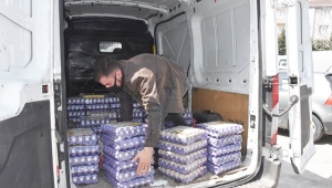 Zafer Özer'den Gıda Bankası'na 250 Koli Yumurta Bağışı