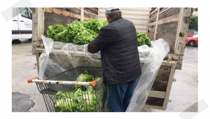 Az Veren Candan, Çok Veren Maldan! Gıda Bankası'na 150 Adet Kıvırcık Bağışladı!