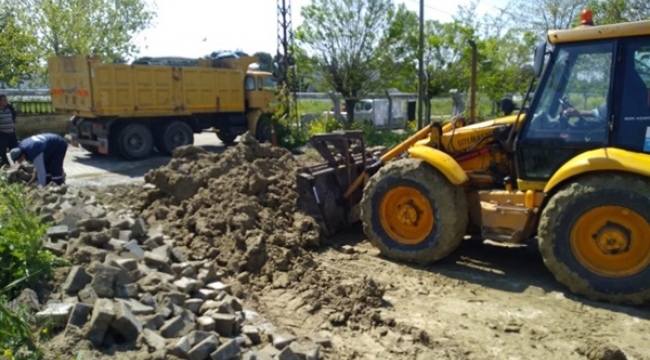 Fen İşleri'nden Değirmenköy, Selimpaşa ve Çanta'da Hummalı Çalışma