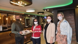 Gelecek Partisi Kadın Kollarından Silivrili Kuaförlere Hijyen Desteği