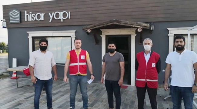 Hisar Yapı'dan Kızılay Silivri Şubesine Ramazan Kolisi Bağışı