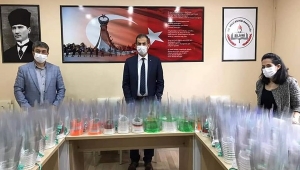 Robotik Kodlama Ekibi, Sağlık Kuruluşları için 3 Bin Adet Maske Üretti