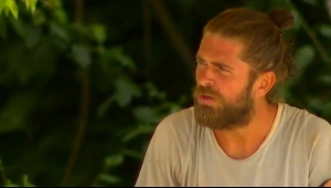 Survivor Mert'ten Yunus Emre'ye tepki: Oğlum adam atamadı neden duruyorsun?