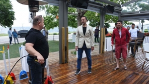 Yılmaz, 1 Haziran'da açılacak işletmeleri ziyaret etti