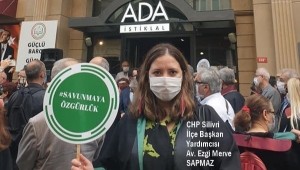 CHP'li Av. Sapmaz, İstanbul Barosu Önündeki Eyleme Katıldı