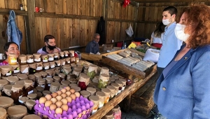 CHP'li Kadın ve Gençlerden Köy Pazarı Esnafına Ziyaret