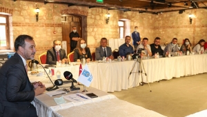 Yılmaz: "Hayal Satmıyor, Elle Tutulur Projeler Yapıyoruz!"