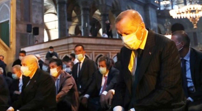 Yılmaz İlk Namaz İçin Ayasofya'daydı