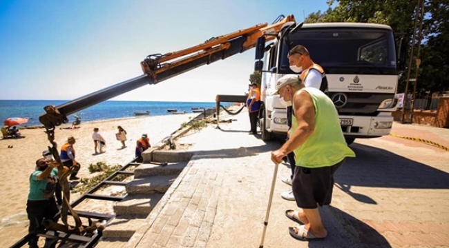 İBB'den Gümüşyaka Plajına Engelli Rampası Hizmeti