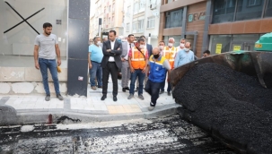 Başkan Yılmaz, asfalt döküm işlemini yakından takip etti