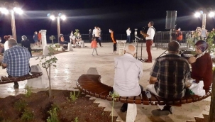 Kale Park'ta canlı müzik keyfi