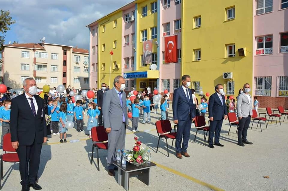 Kaymakam Partal; öğretmen, öğrenci ve velilerin İlköğretim Haftası'nı kutladı