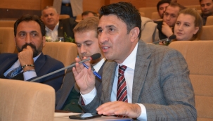 Yazıcı, Selimpaşa Mezarlığı'nın deprem toplanma alanı olarak belirlenmesine tepki gösterdi