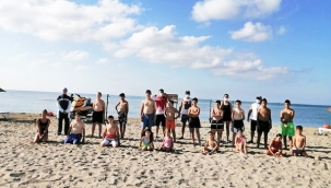 Yüzme Bilmeyen Kalmasın Projesi Silivri Plajı'nda Uygulanmaya Başladı