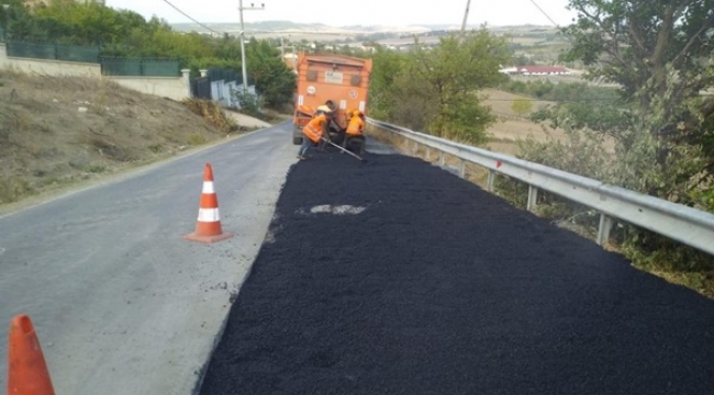 İBB'den Yolçatı-Çeltik yolu arasına tamir asfaltı