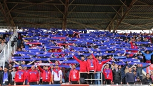 KASABA: "Silivrispor Formasını Haketmeyen Futbolcular Bu İlçeden Defolup Gitsin!"