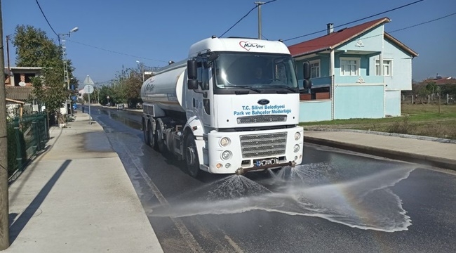 Silivri'de 19 Mahallede Yol Yıkama Çalışması Yapıldı