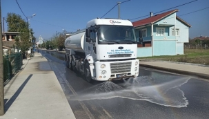 Silivri'de 19 Mahallede Yol Yıkama Çalışması Yapıldı
