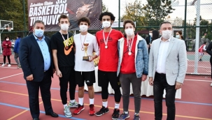 Gençler Basketbol Turnuvası'nda Kıyasıya Yarıştı