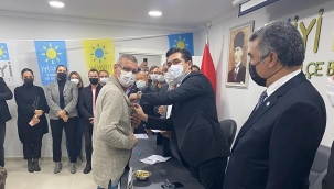 İYİ Parti Silivri'de yeni üyelere Buğra Kavuncu'dan rozet