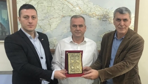 Kızılay, Sami Barlas'ı Onurlandırdı