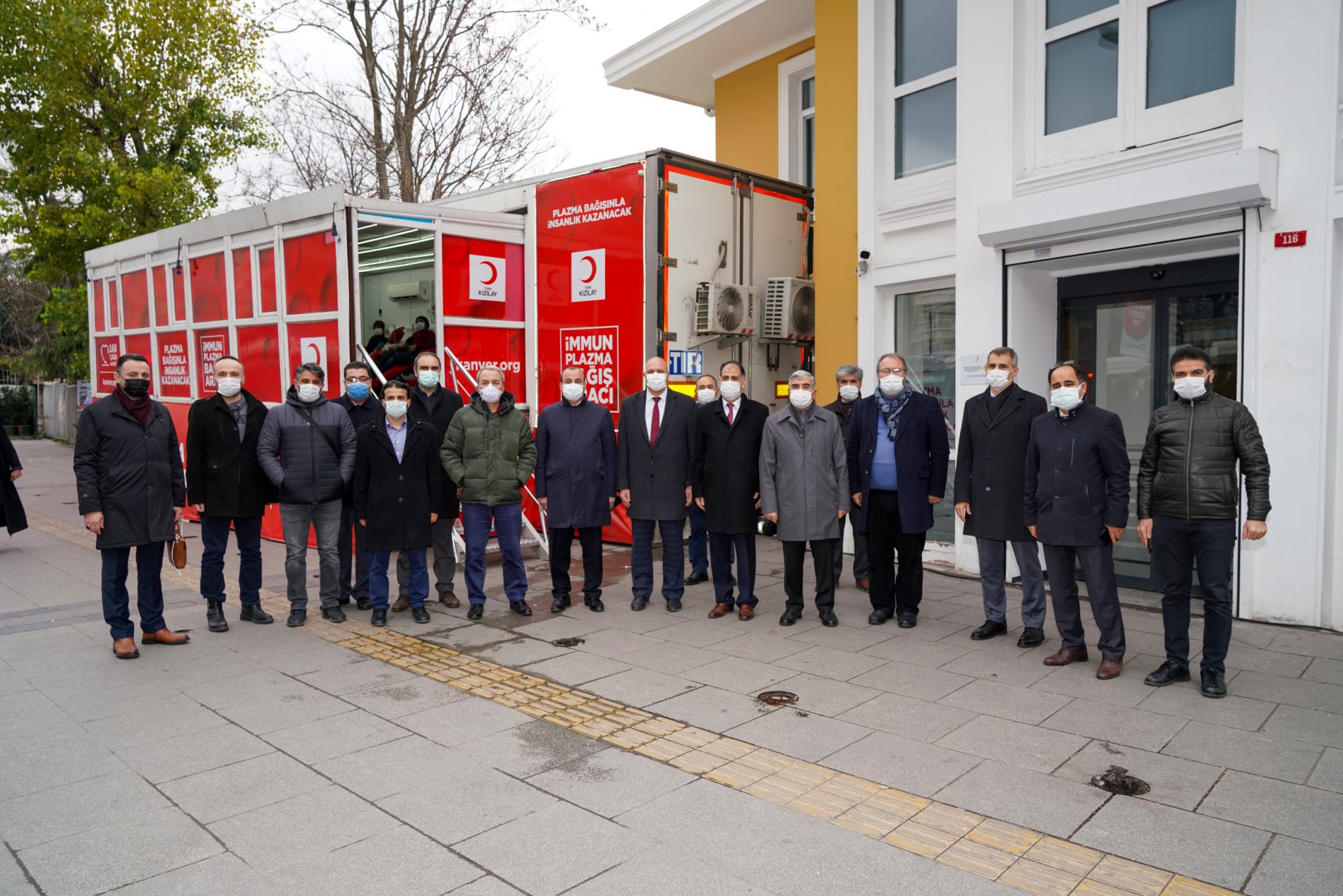 İstanbul İl Milli Eğitim Müdürlüğü personelinden Türk Kızılay'a kan bağışı