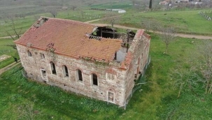 Silivri'de defineciler tarihi kiliseyi talan etti