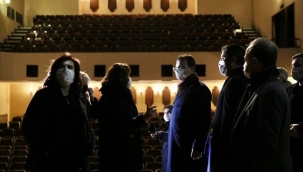 İmamoğlu, Kenter Tiyatrosu'nu İnceledi: "Maneviyatını Koruyacağız"