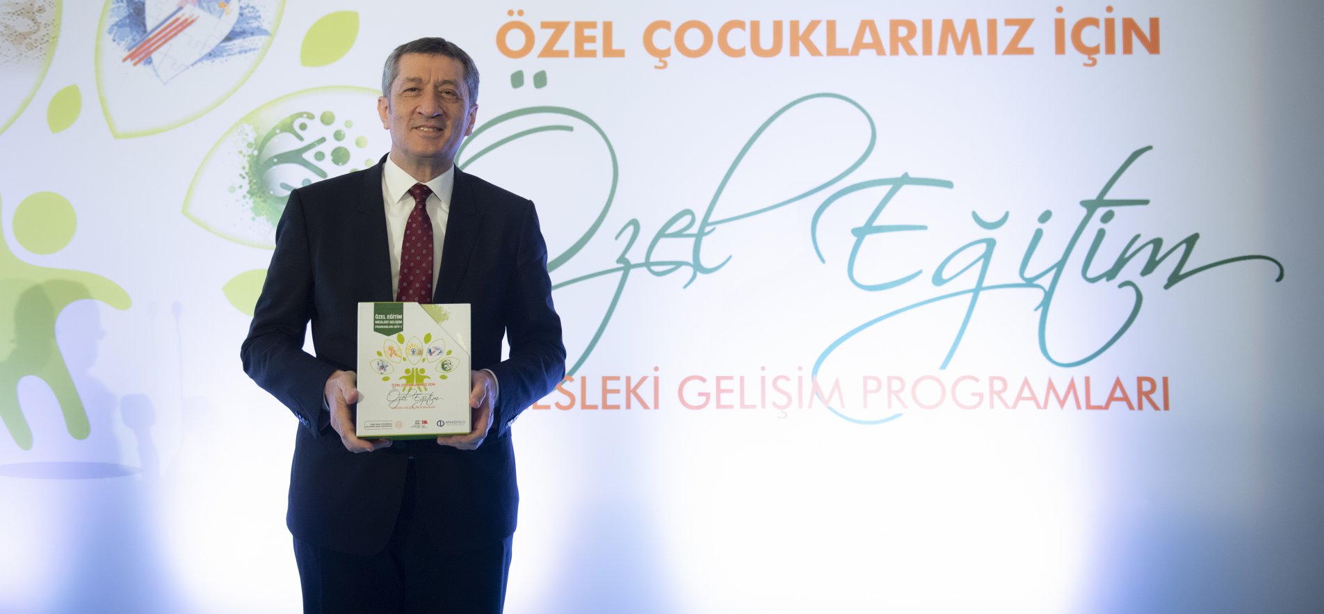 Özel Çocuklar ve Onların Özel Öğretmenleri İçin Kapsamlı Çalışma