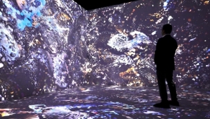 Anadol'un Sıra Dışı Sergisini Gezen İmamoğlu: "İstanbul'un Ne Olduğunu Onlara Hissettirelim"