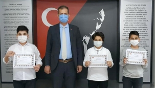 Ezan okuma yarışmasında dereceye girenler belgelerini aldı